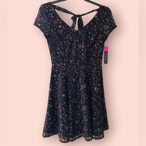 My Michelle Black Pink Flower Lace Overlay shortsleeved Dress. Size Juniors 9